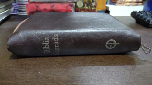 Biblia Sagrada - Tradução Vulgata e Anotada