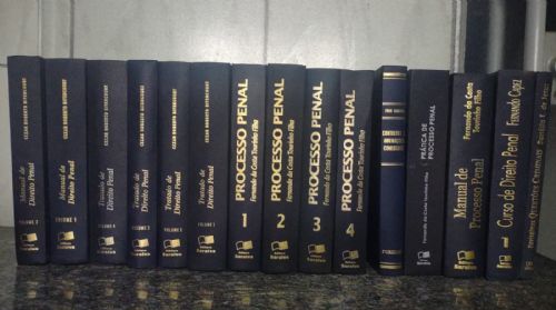 Livros De Direito Decoração Capa Dura 10  Volumes