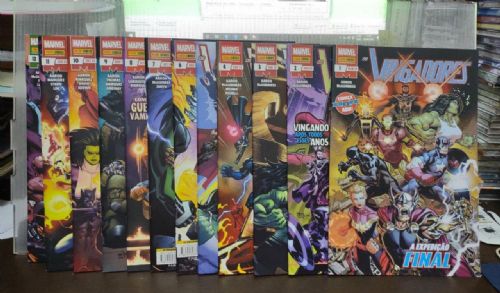 Os Vingadores - Marvel - 12 Volumes