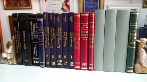 Livros De Direito Decoração Capa Dura 40 Volumes