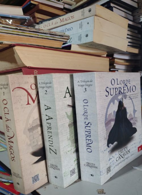 A Trílogia do Mago Negro 3 Volumes