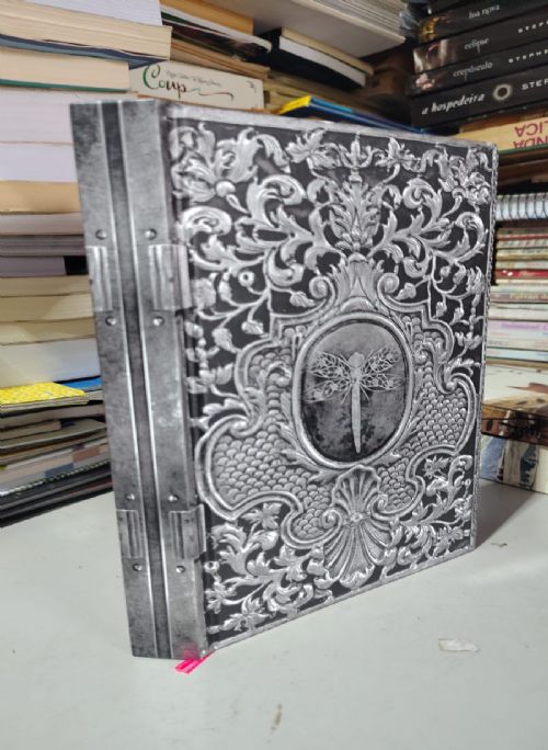 A Menina Submersa - Limited Edition